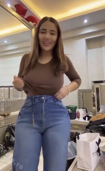 Full leaked Melek azad private photo