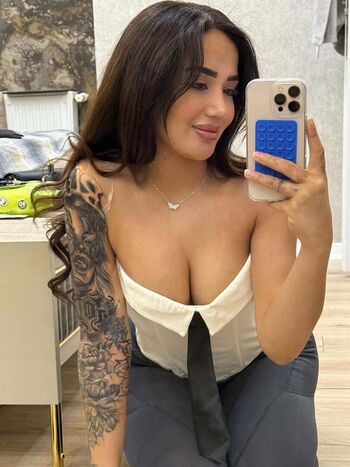 Full leaked Melekazad private onlyfans photo