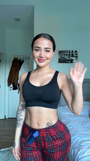 Full leaked Melekazad private onlyfans photo