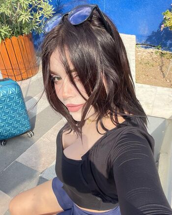 Full leaked Melekyiiiit private photo