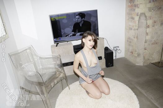 Full leaked Mellisa clarke private photo
