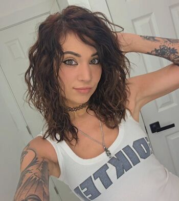 Full leaked Meloniemac private photo