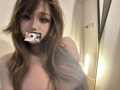 Full leaked Meowmint page private photo