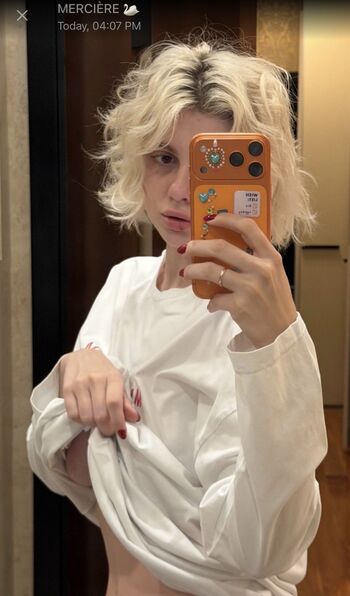 Full leaked Merciere private photo