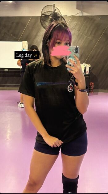 Full leaked Mercyuyu page private photo