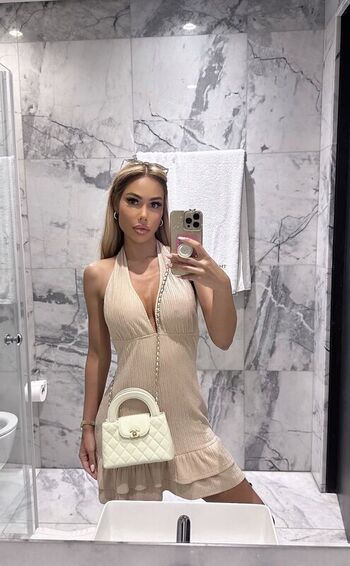 Full leaked Merelblaze private photo