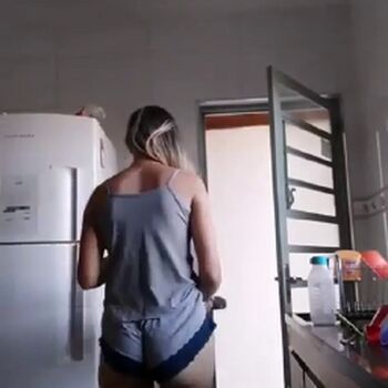 Mães Em Live E Filho Atrapalhando