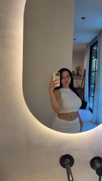 Full leaked Mess vakili private photo