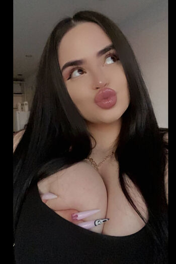 Full leaked Metiska private photo