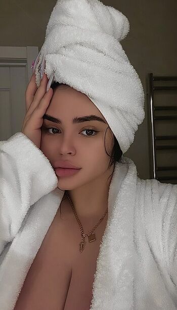 Full leaked Metiska private photo