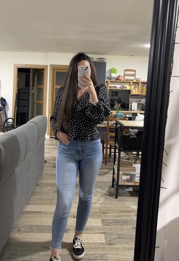 Full leaked Meuf en talons private photo