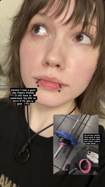 Full leaked Mewnii  page private onlyfans photo