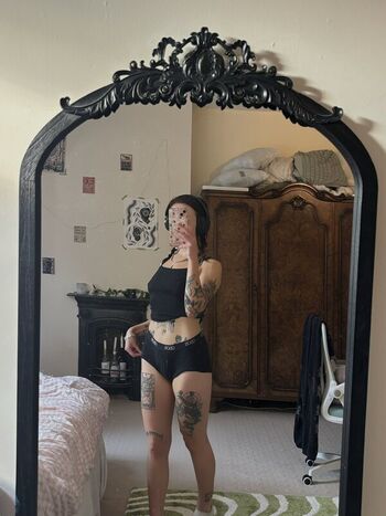 Full leaked Mformorphine private photo