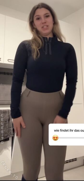 Full leaked Mia bender private onlyfans photo