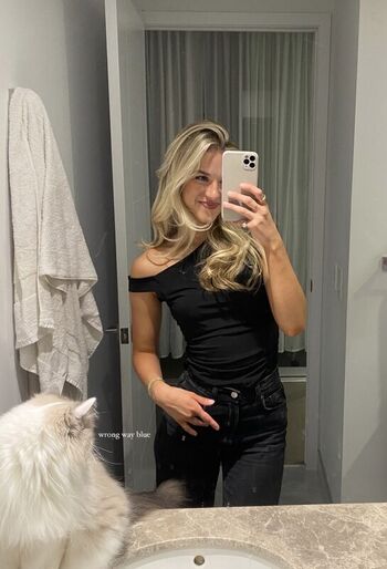 Full leaked Mia bowman  page private photo