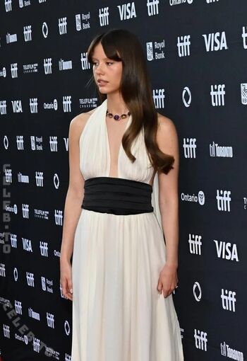 Full leaked Mia goth private photo