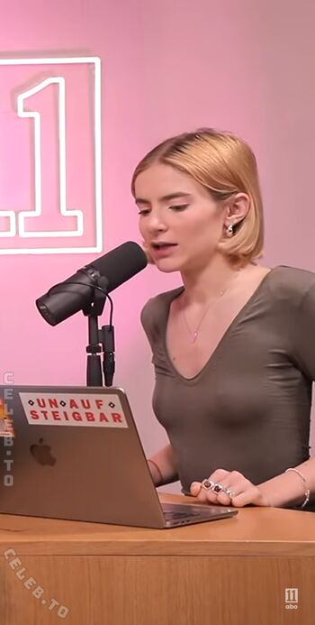 Full leaked Mia guethe private photo