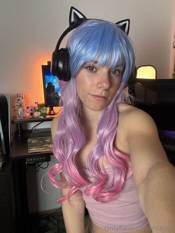 Full leaked Mia hill private onlyfans photo