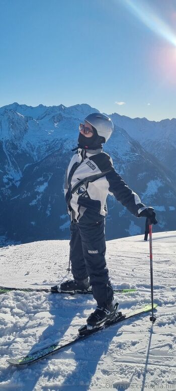 Full leaked Mia hill private onlyfans photo