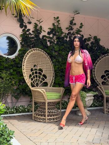 Full leaked Mia khalifa private onlyfans photo