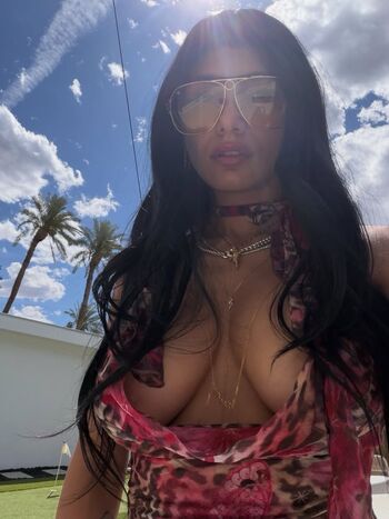 Full leaked Mia khalifa page private photo
