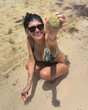 Full leaked Mia khalifa private photo