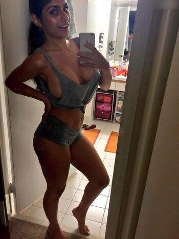 Full leaked Mia khalifa private photo