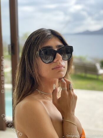 Full leaked Mia khalifa private photo