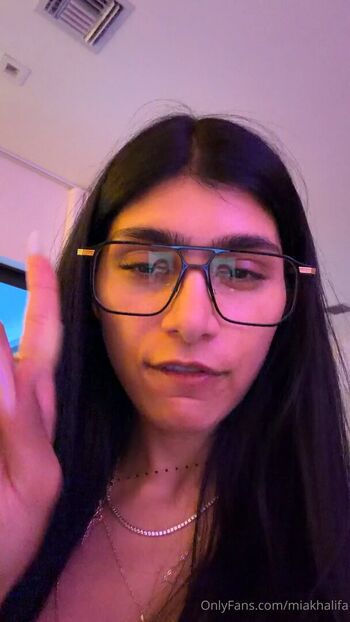 Full leaked Mia khalifa page private photo