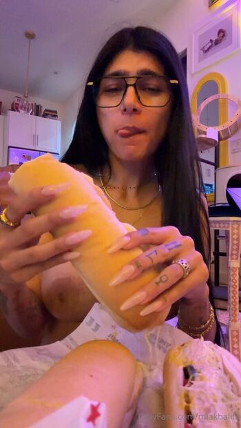 Full leaked Mia khalifa page private photo