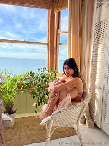 Full leaked Mia khalifa page private photo