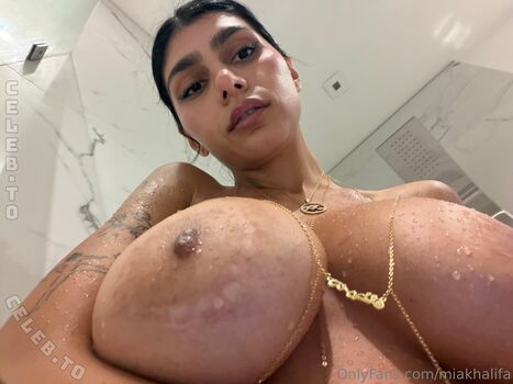 Full leaked Mia khalifa  page private photo