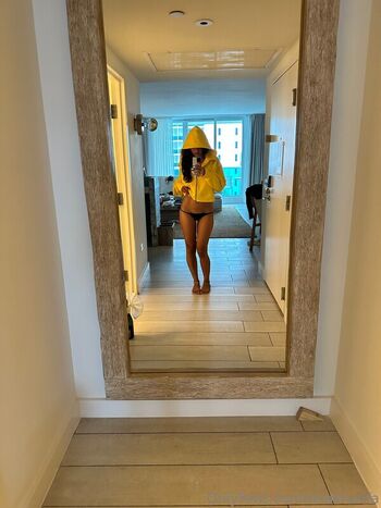 Full leaked Mia khalifa page private photo