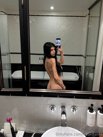 Full leaked Mia khalifa page private photo