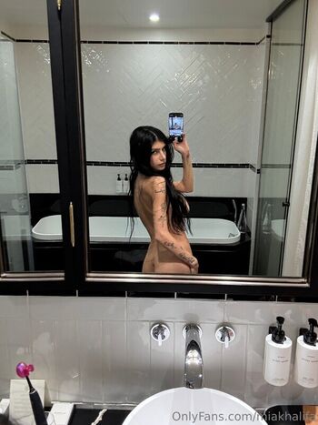 Full leaked Mia khalifa  page private photo