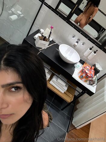 Full leaked Mia khalifa  page private photo