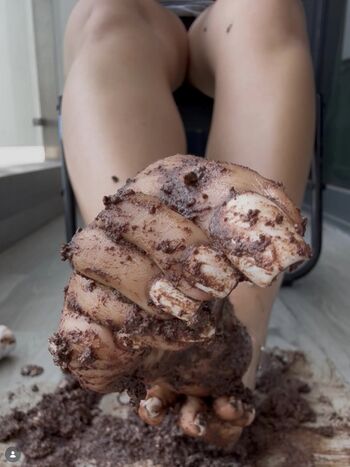 Full leaked Mia ly private onlyfans photo