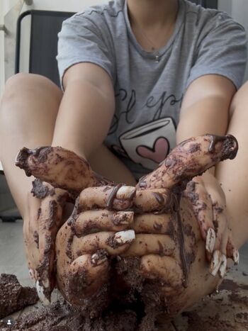 Full leaked Mia ly private onlyfans photo