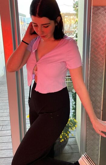 Full leaked Mia noble page private photo