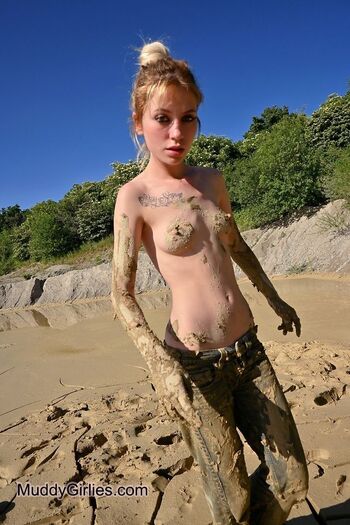 Full leaked Mia shy page private photo