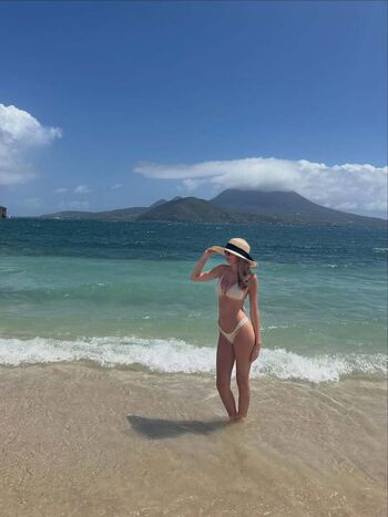 Full leaked Mia steele private onlyfans photo