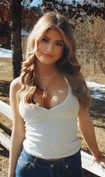 Full leaked Mia volpi private onlyfans photo