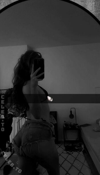 Full leaked Mia werner private photo