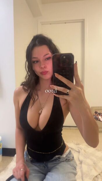 Full leaked Mia wynn page private onlyfans photo