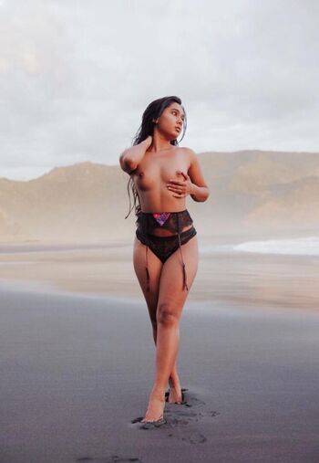 Full leaked Mia z private photo