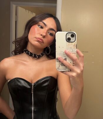 Full leaked Miaarhodes private photo