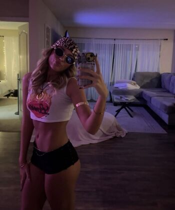 Full leaked Miaawardd page private photo