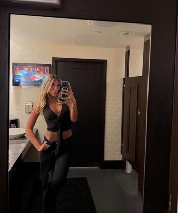 Full leaked Miaawardd private photo