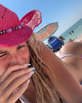 Full leaked Miaawardd private photo
