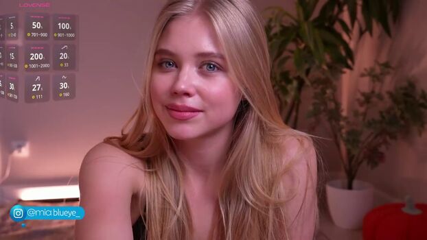 Full leaked Miablueye private photo